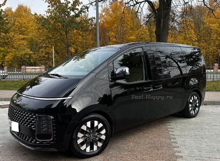 Аренда автомобиля Hyundai Staria заказать с водителем в Москве